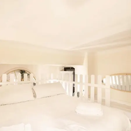 Lovely Piazza Delle Erbe ゲストハウス 3*